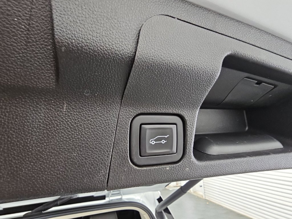 Used 2023 GMC Acadia Denali w/ Denali Ultimate Package AWD/4WD image 40