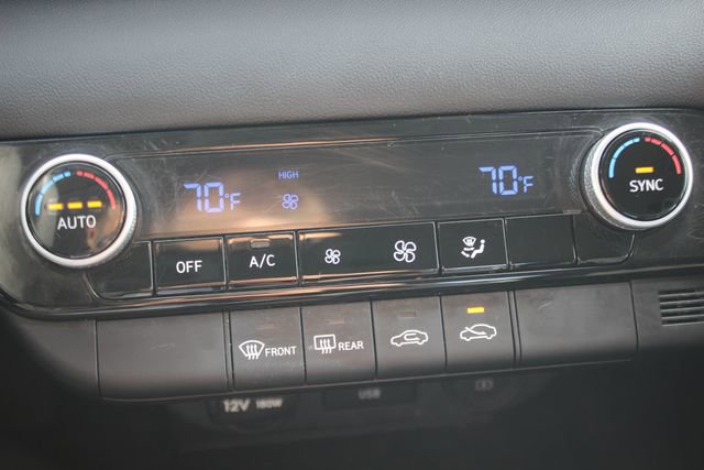 Used 2023 Hyundai Elantra SEL FWD image 7