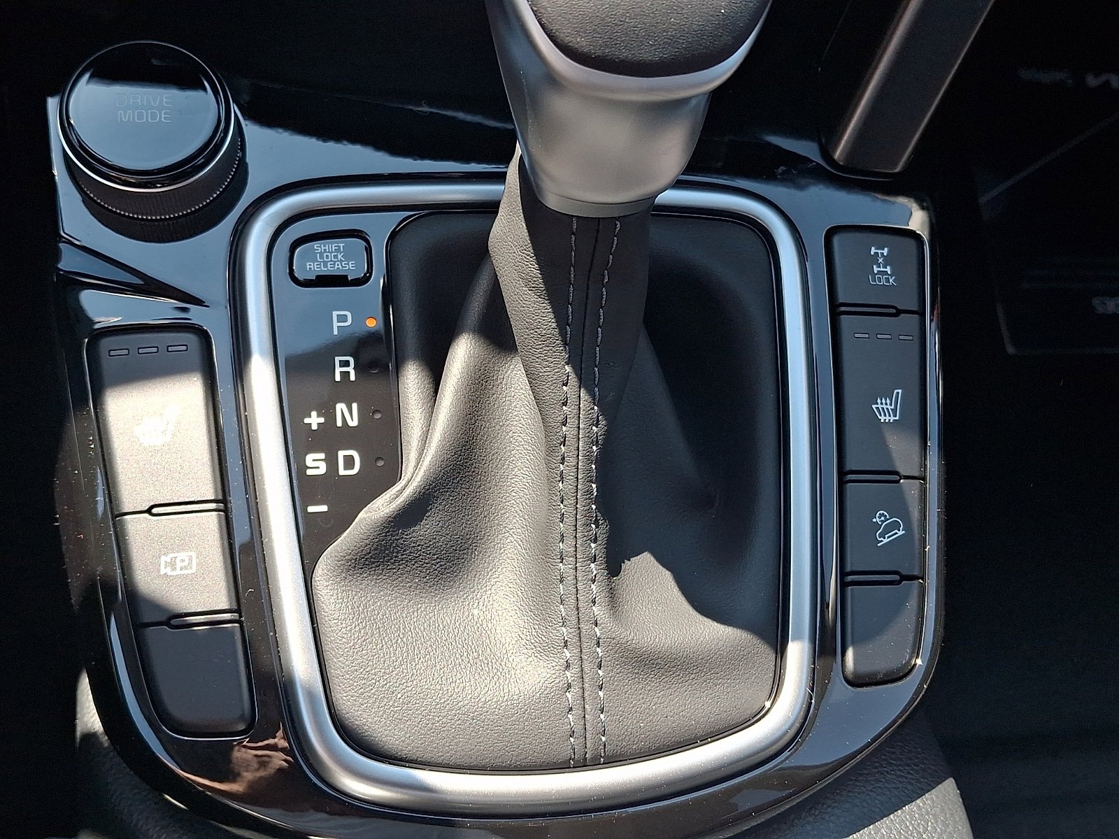 New 2026 Kia Seltos S AWD/4WD image 17