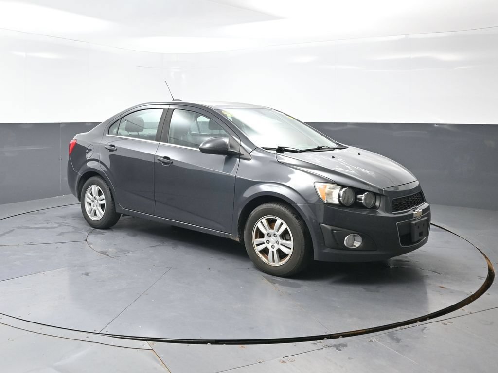 Used 2015 Chevrolet Sonic LT FWD image 3