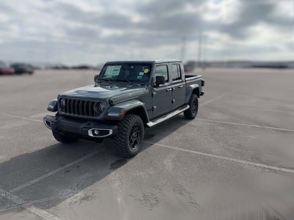New 2026 Jeep Gladiator Sport image 4