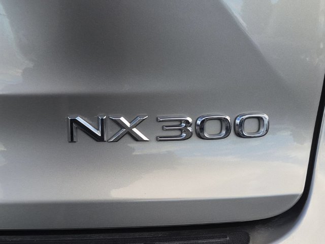 Used 2018 Lexus NX 300 FWD w/ Comfort Package image 10