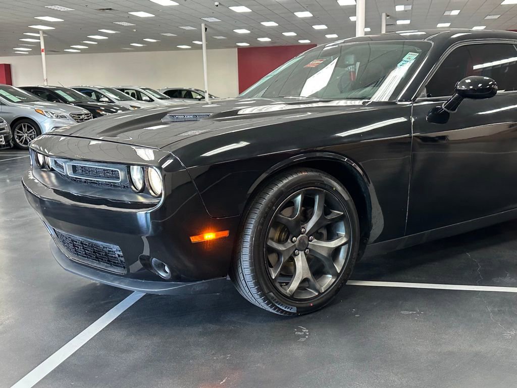 Used 2018 Dodge Challenger SXT Plus image 11