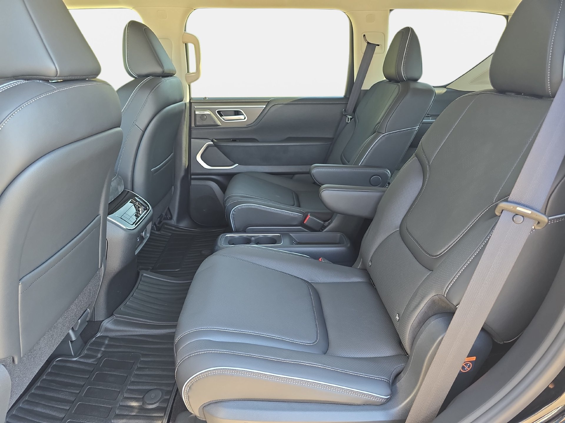 New 2027 INFINITI QX80 Luxe w/ Exterior Package AWD/4WD image 14