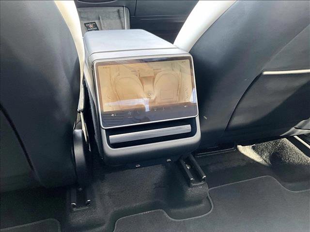 Used 2026 Tesla Model Y AWD image 22