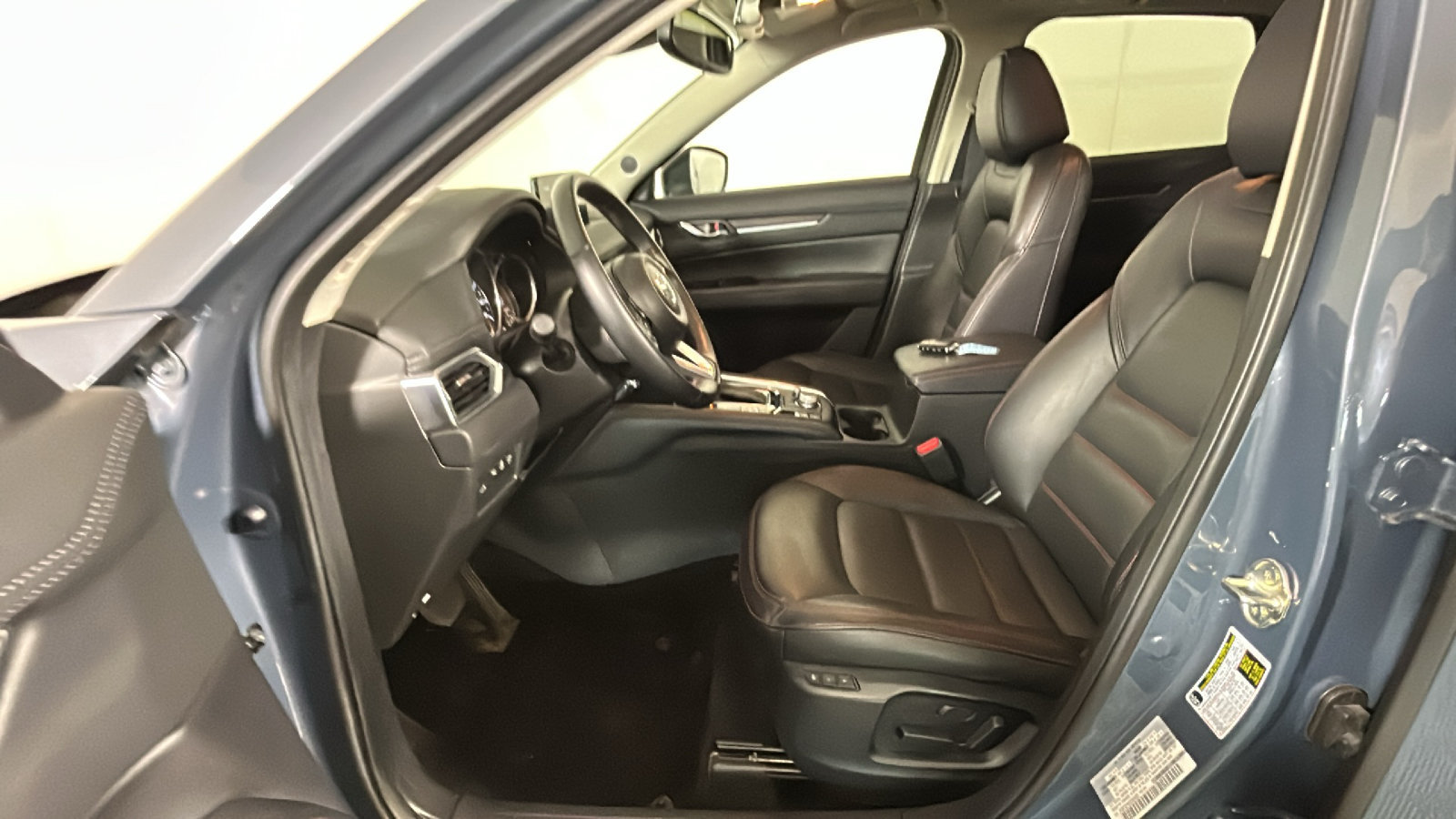 Used 2025 MAZDA CX-5 Carbon Edition AWD/4WD image 13