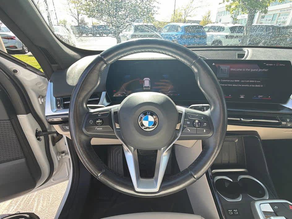 Used 2023 BMW X1 xDrive28i AWD/4WD image 14