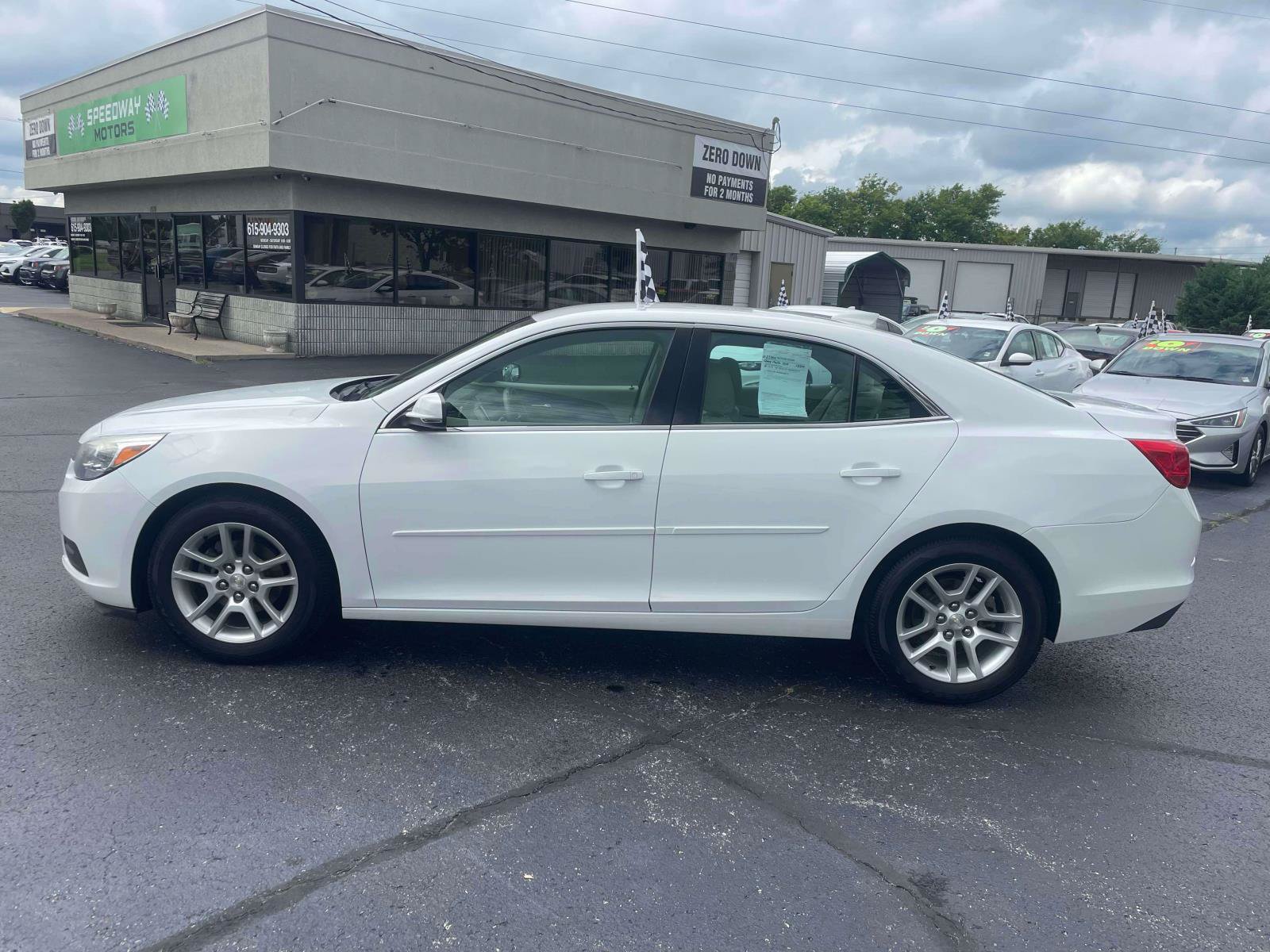 Used 2016 Chevrolet Malibu LT w/ Power Convenience Package FWD image 4