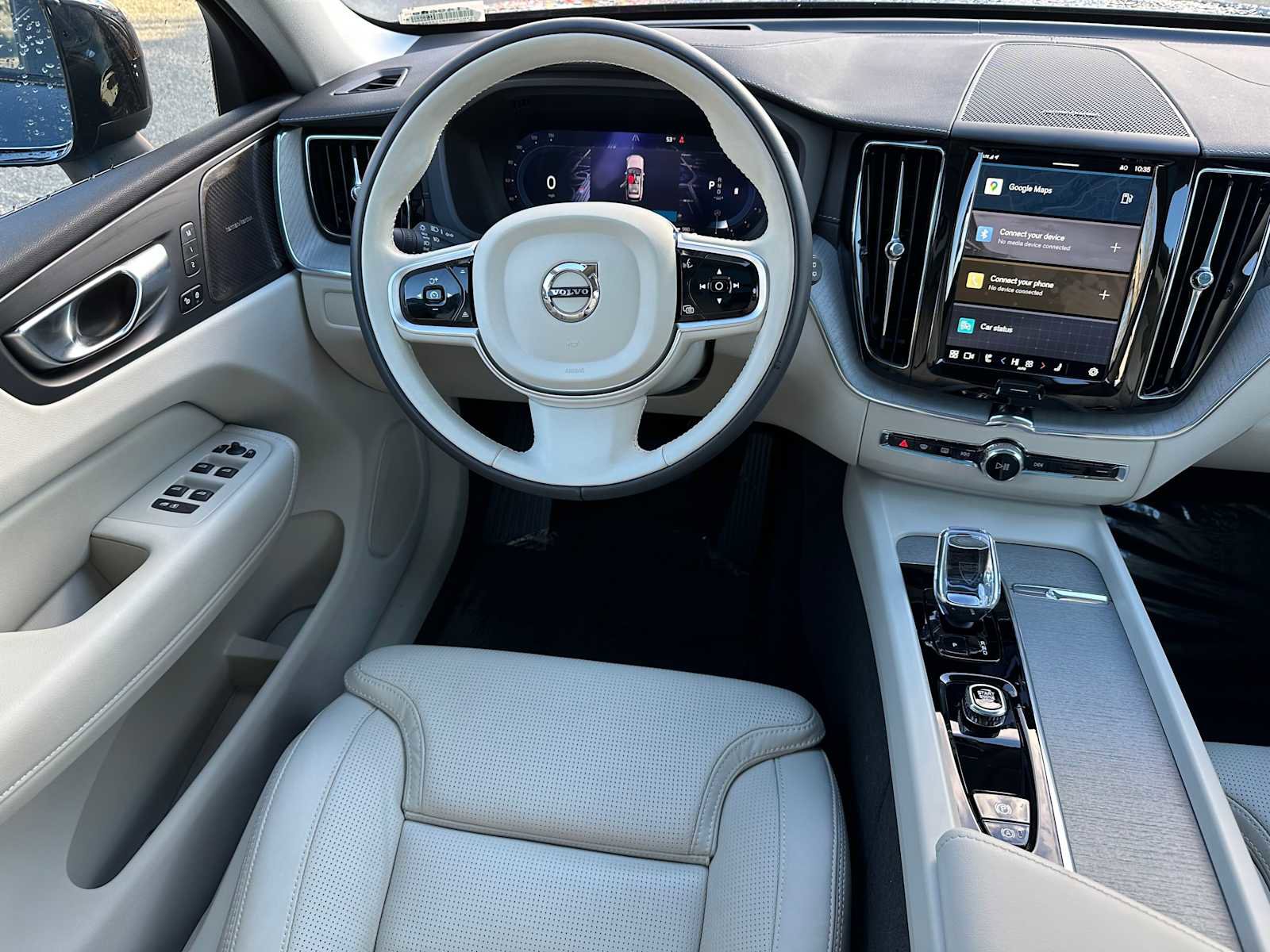 Used 2025 Volvo XC60 B5 Ultra w/ Protection Package Premier image 17