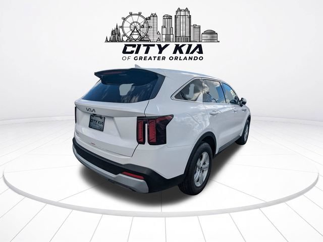 Used 2026 Kia Sorento LX FWD image 5