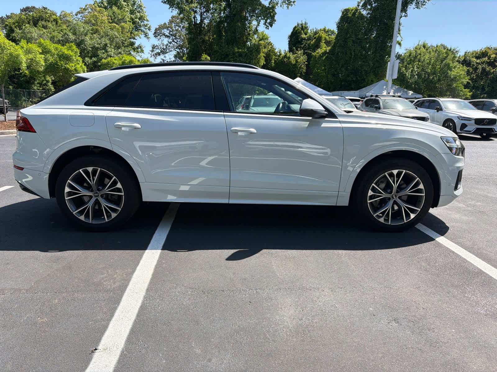 Used 2021 Audi Q8 Premium w/ Black Optic Package image 13