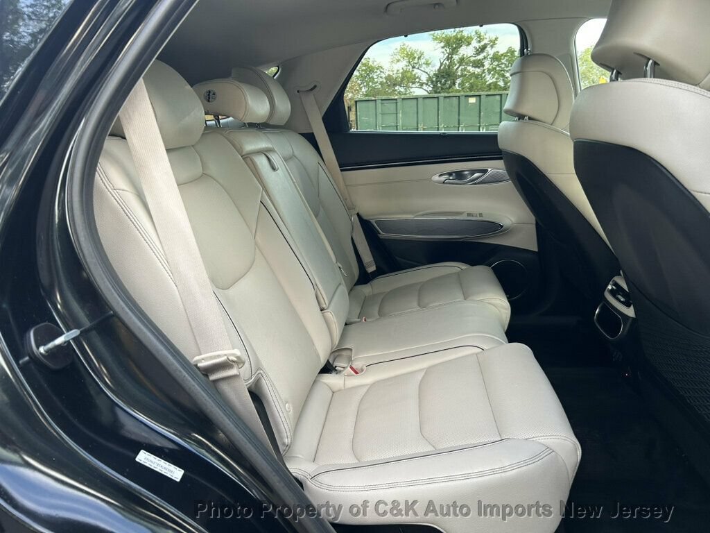 Used 2022 Genesis GV70 2.5T w/ Advanced Package AWD/4WD image 37
