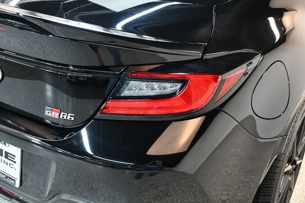 Used 2023 Toyota GR86 Premium RWD image 14