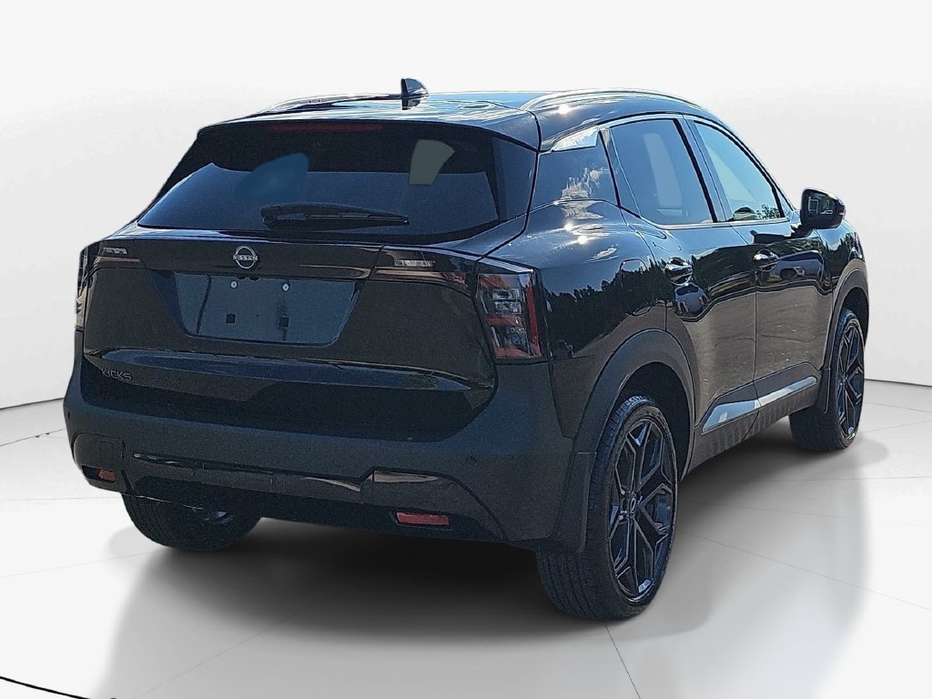 New 2027 Nissan Kicks SR w/ Cold Weather Package FWD image 6