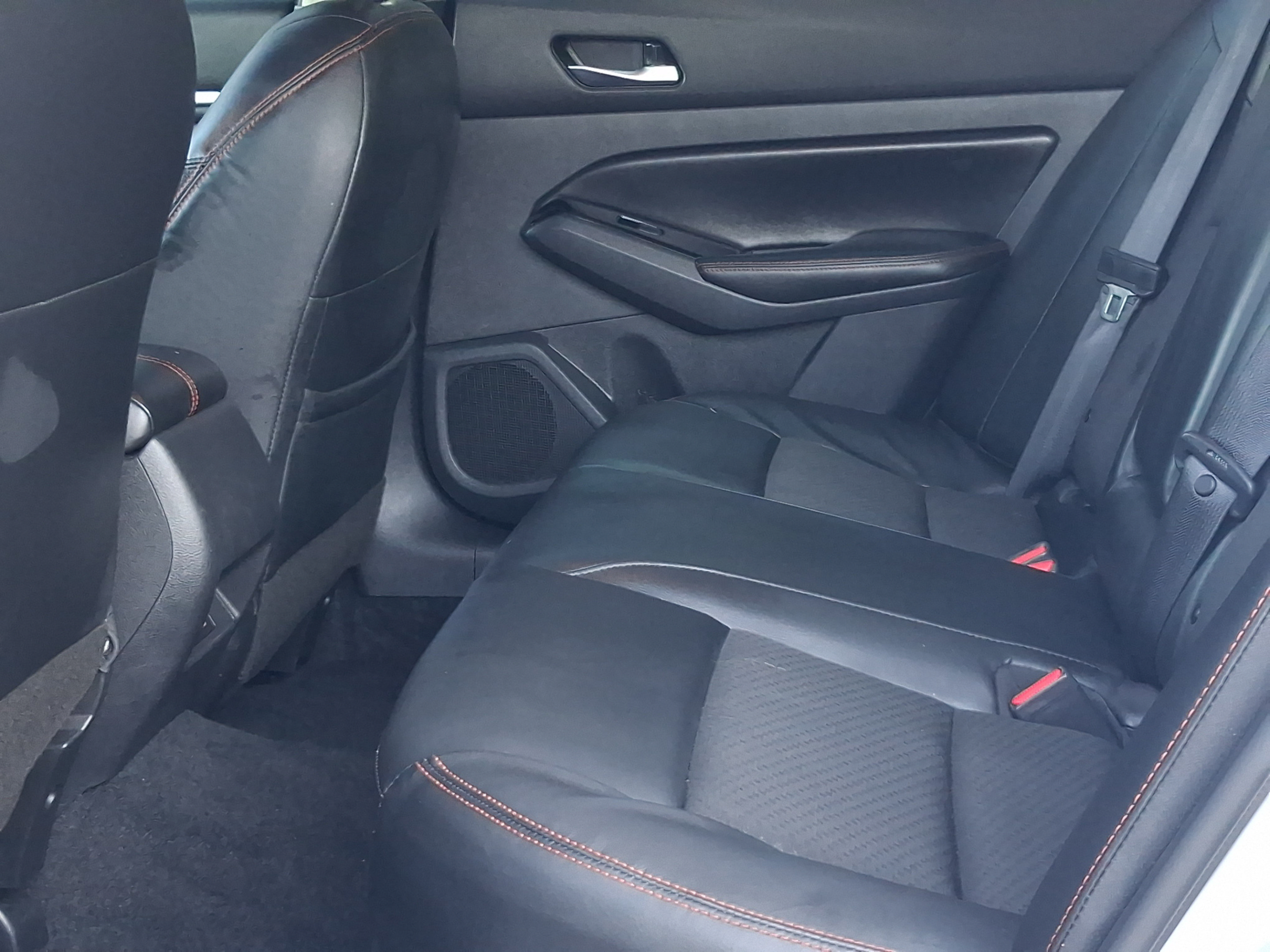 Used 2024 Nissan Altima 2.5 SR FWD image 15