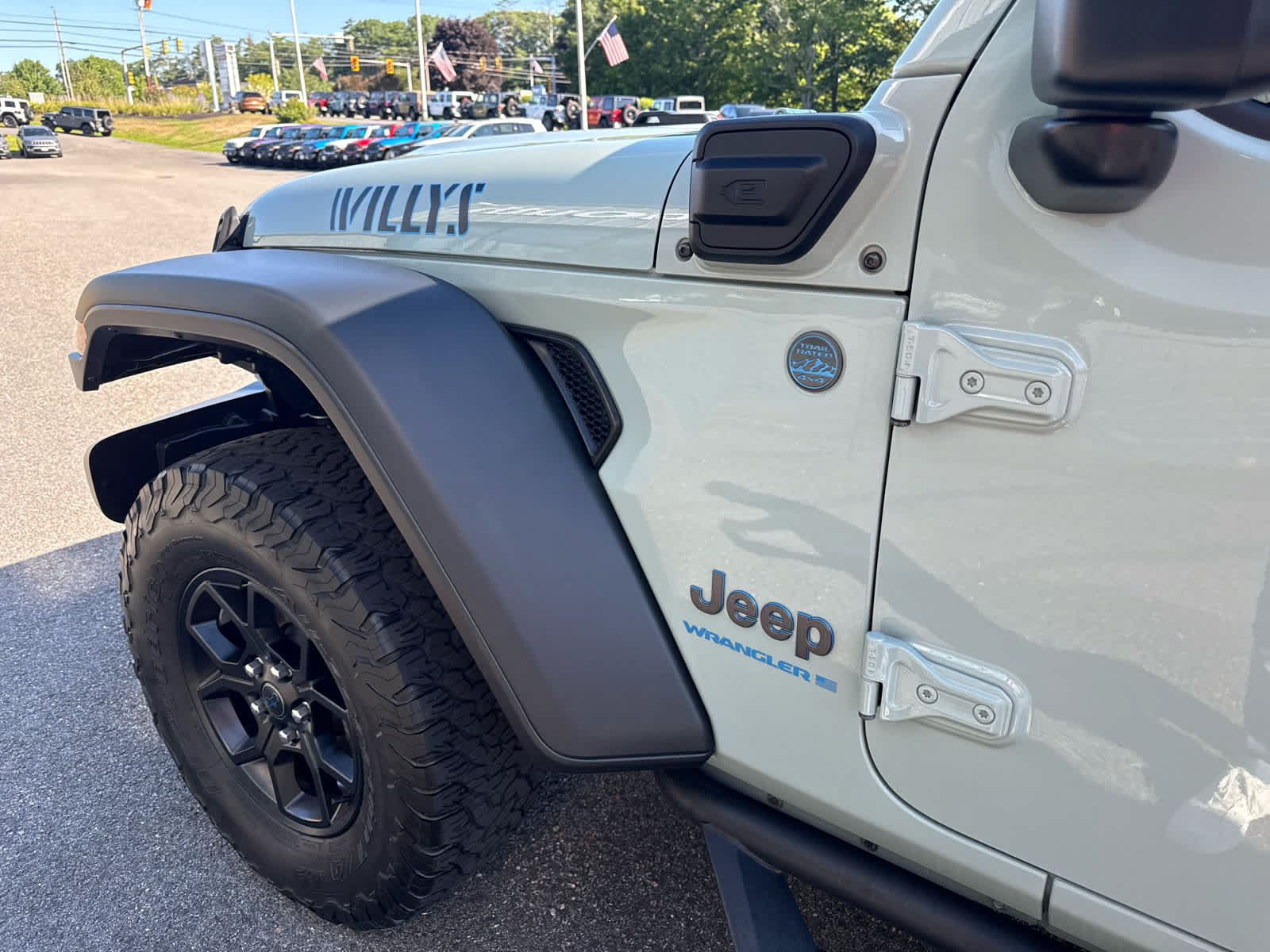 Used 2024 Jeep Wrangler Unlimited AWD/4WD image 10
