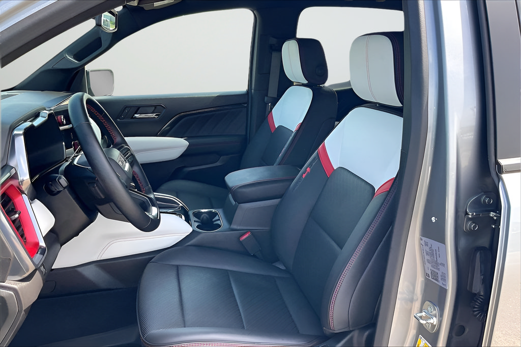 Used 2024 GMC Canyon AT4X AWD/4WD image 17