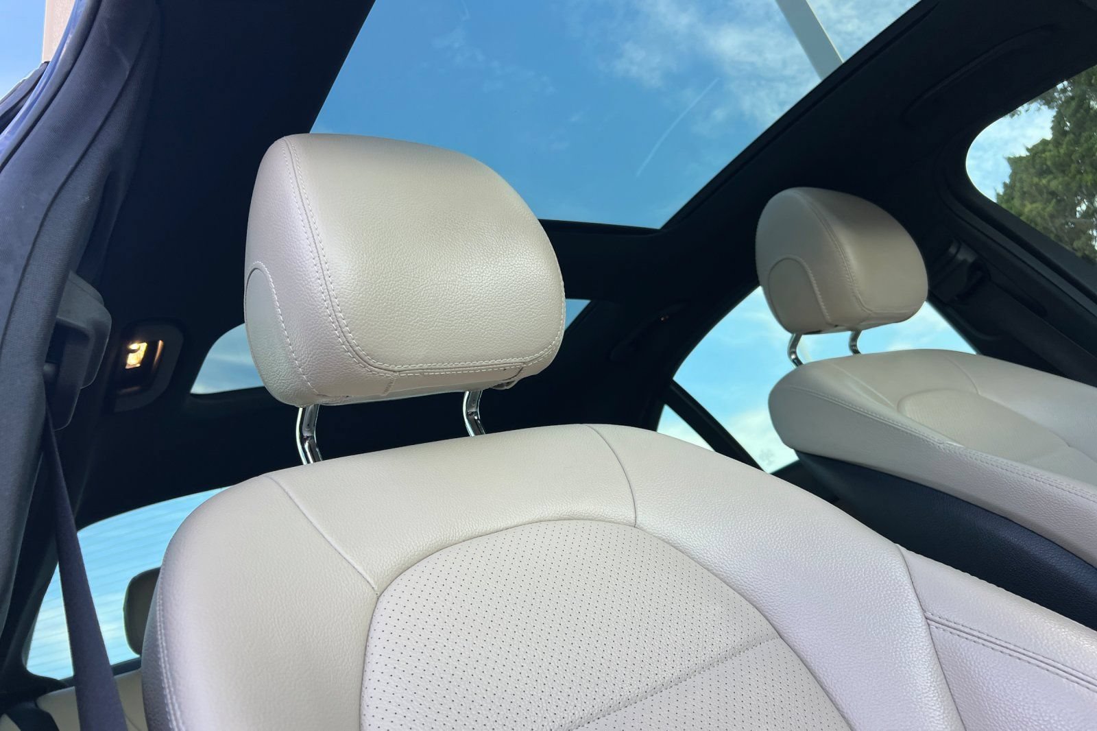 Used 2019 Mercedes-Benz C 300 Sedan image 17
