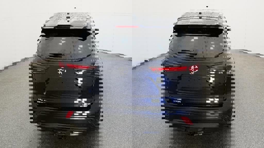 New 2026 Toyota Highlander XLE image 7