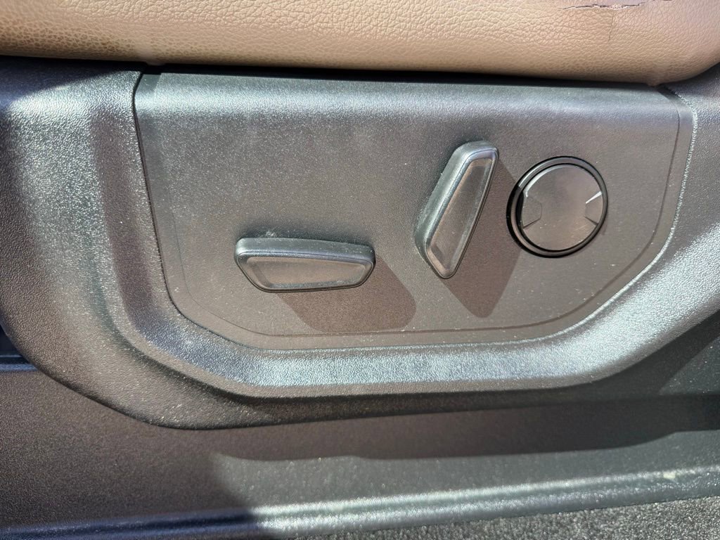 Used 2019 Ford F150 Lariat w/ Equipment Group 501A Mid image 14