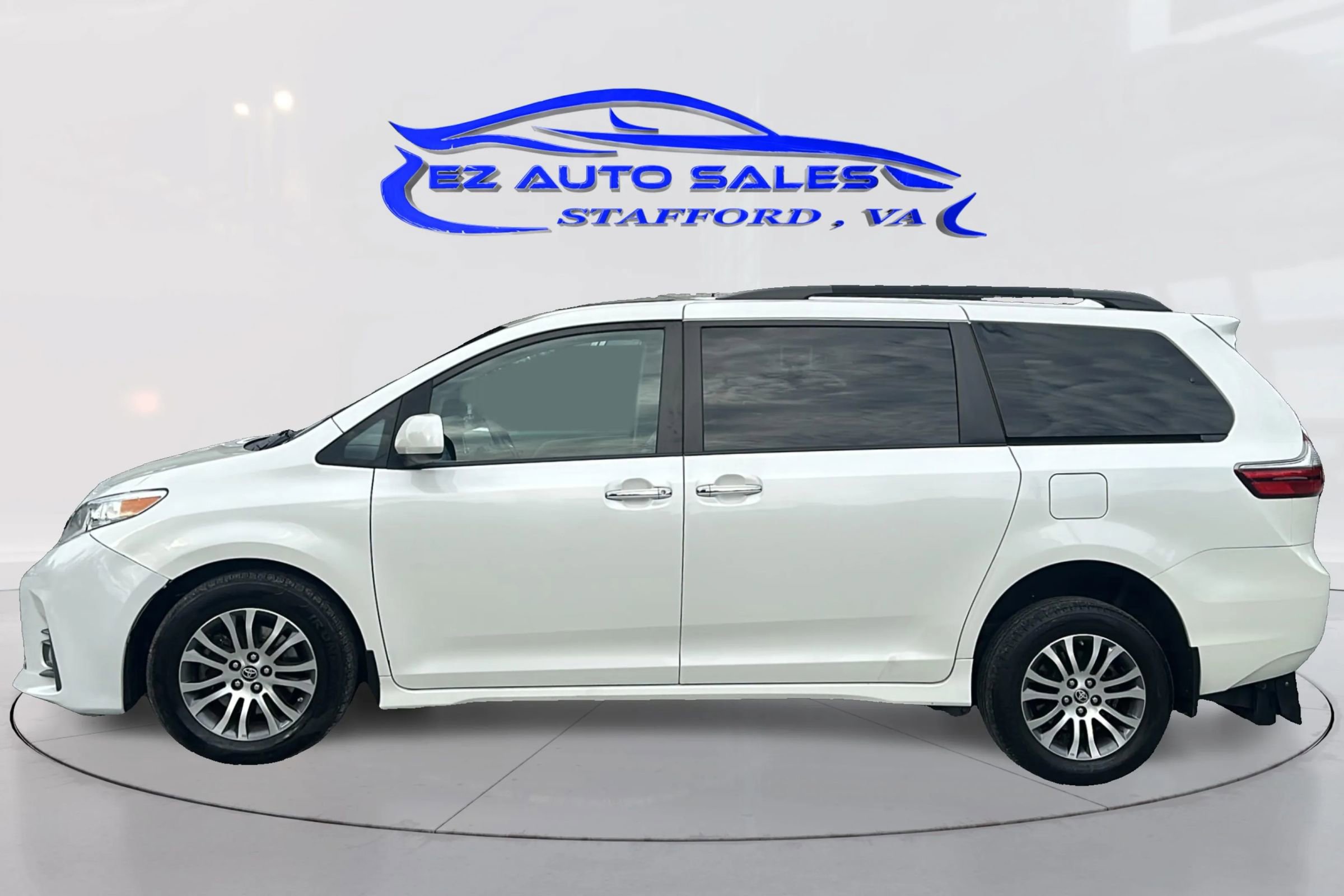 Used 2020 Toyota Sienna XLE image 8