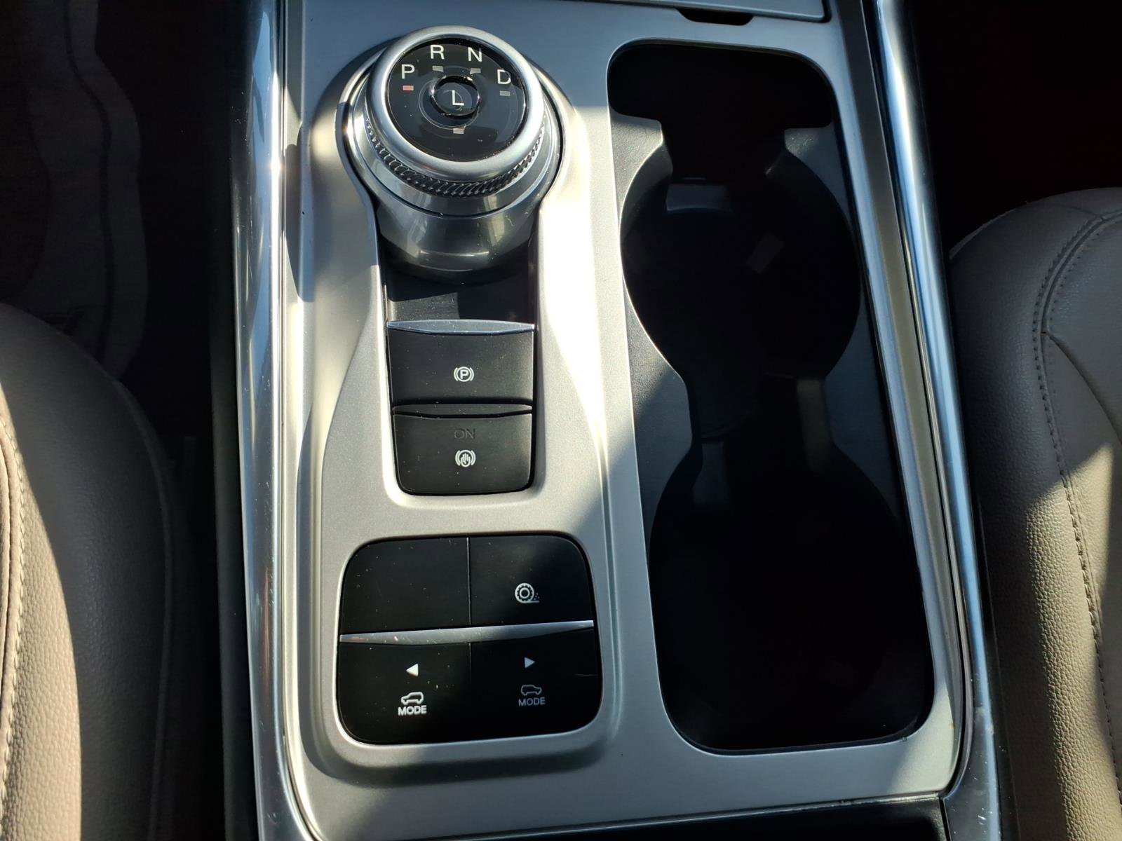 Used 2022 Ford Explorer Limited w/ Equipment Group 301A image 14