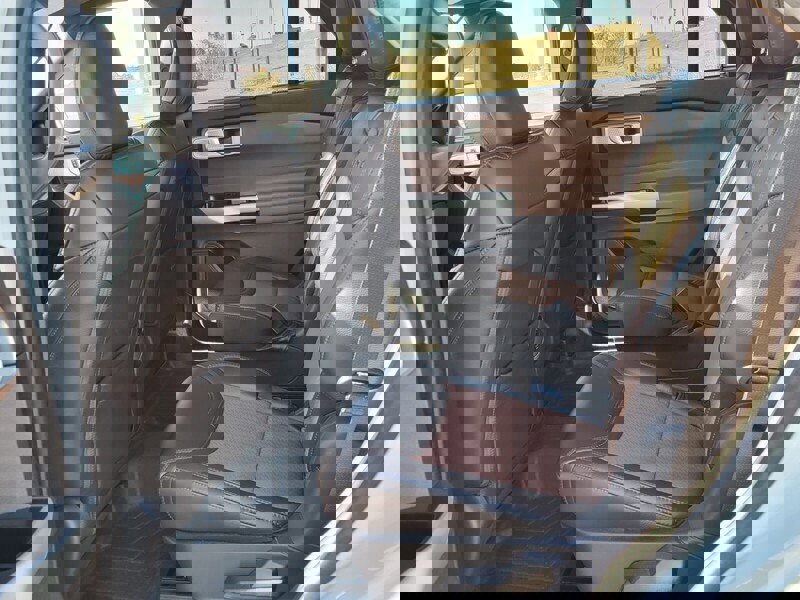 Used 2024 Ford Explorer King Ranch w/ Technology Package image 6