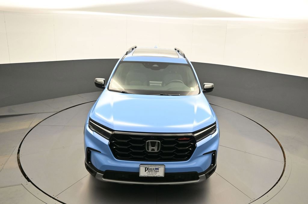 Used 2025 Honda Pilot TrailSport image 37