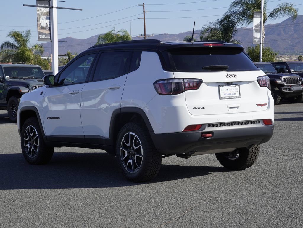 New 2026 Jeep Compass Trailhawk w/ Sun, Sound & Navigation Group AWD/4WD image 6