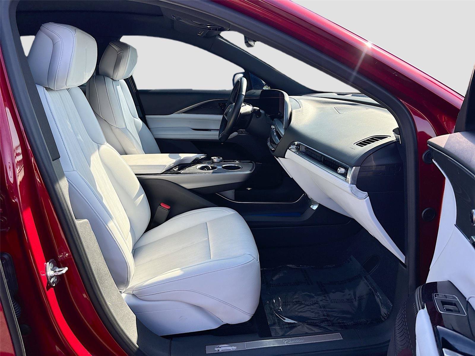 Used 2024 Cadillac Lyriq Sport RWD image 27