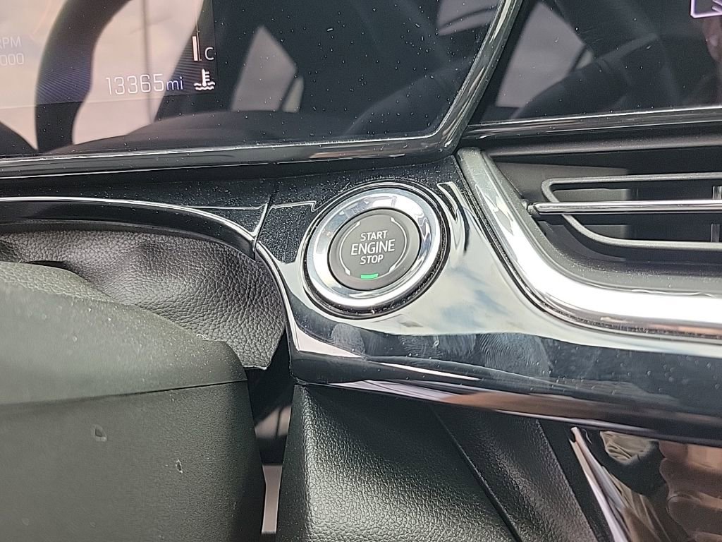 Used 2024 Chevrolet Trax RS image 20