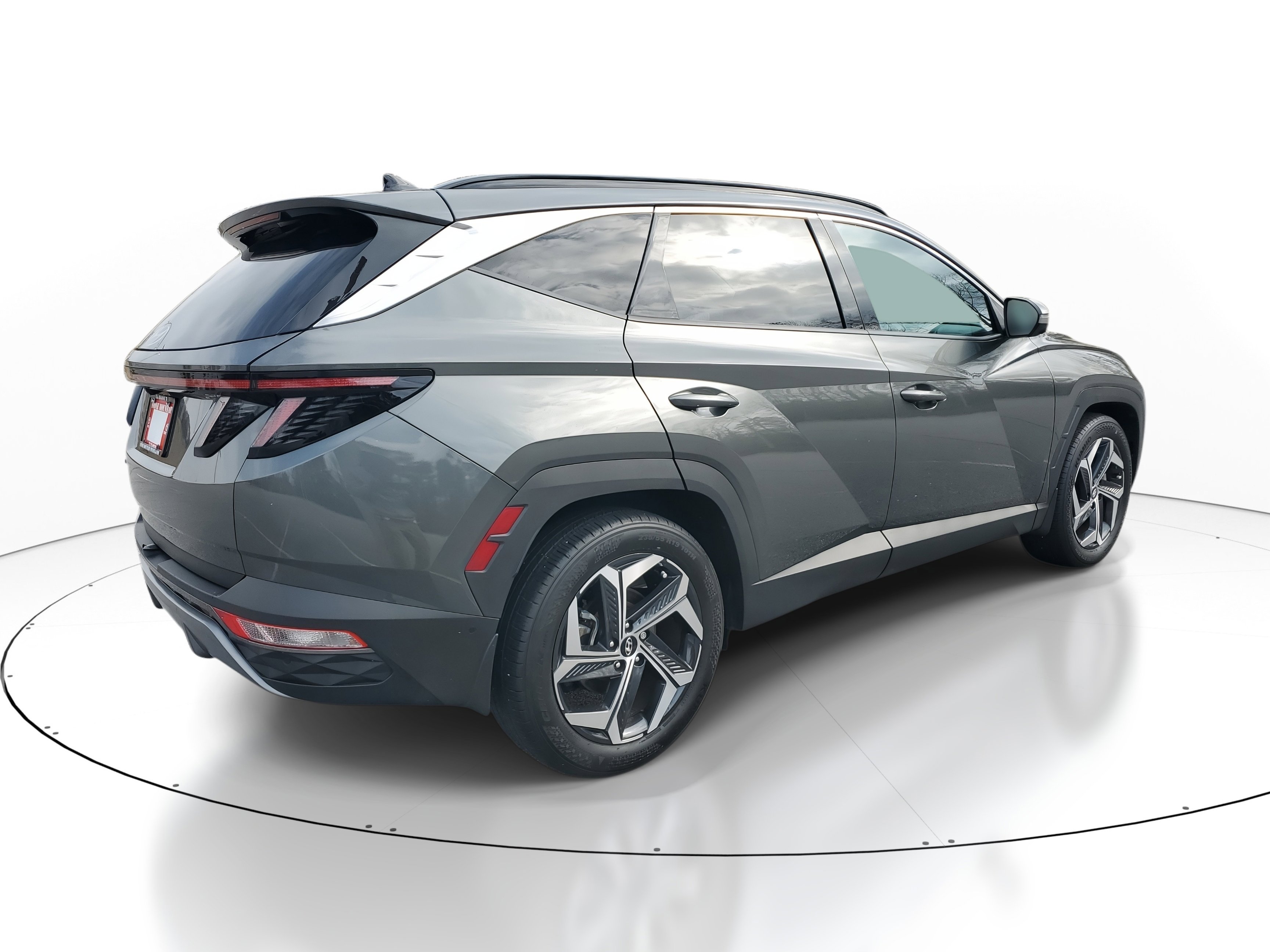 Used 2022 Hyundai Tucson Limited w/ Cargo Package image 6