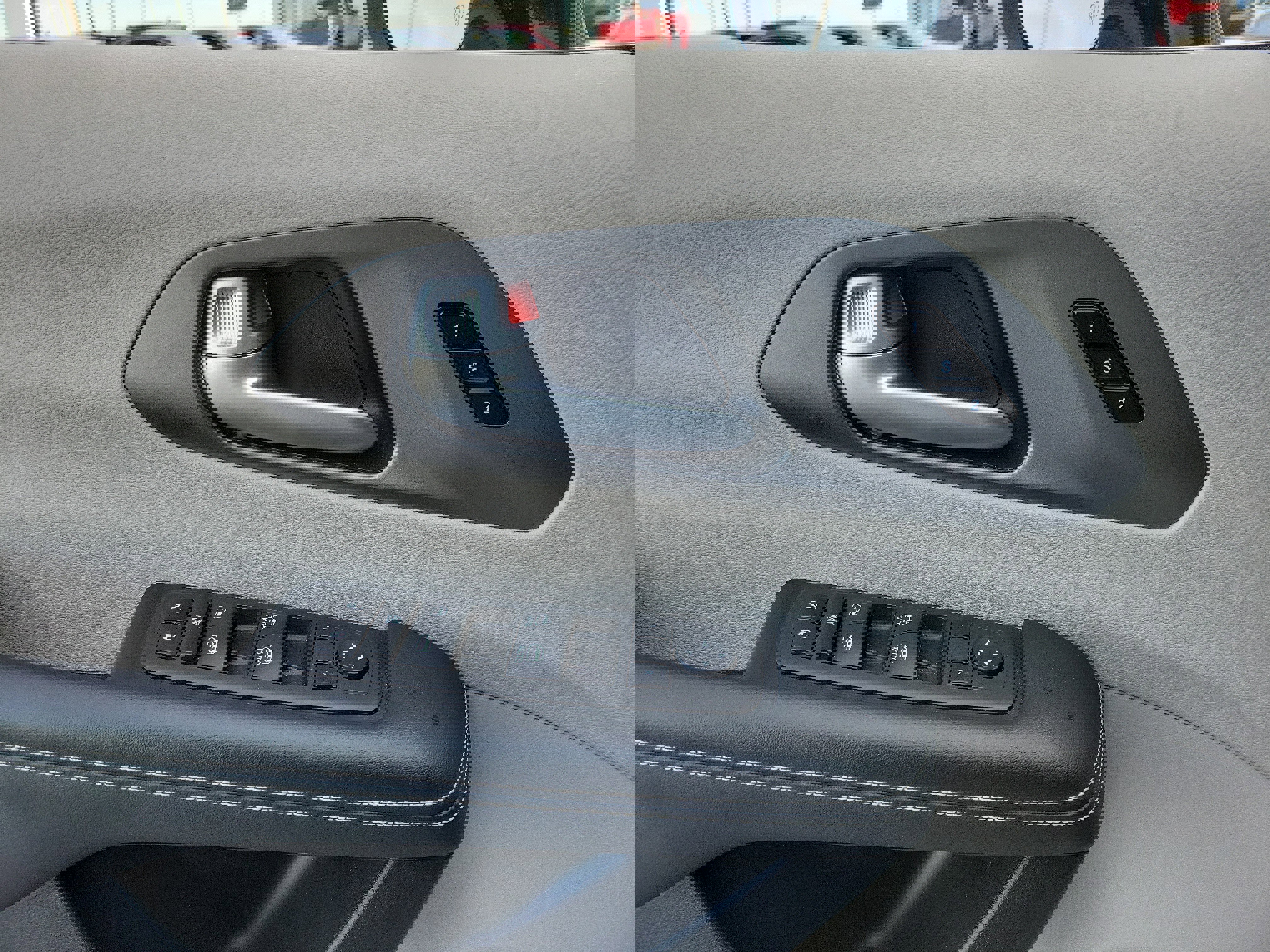 Used 2024 Chrysler Pacifica Touring-L image 17