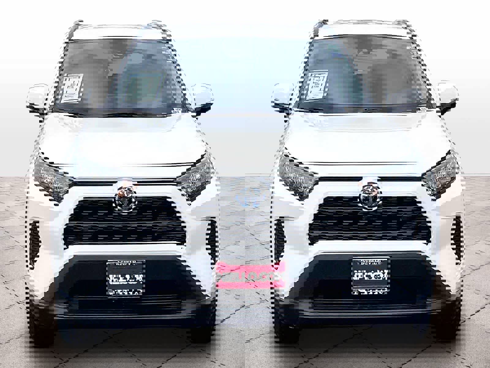 Used 2022 Toyota RAV4 LE image 3