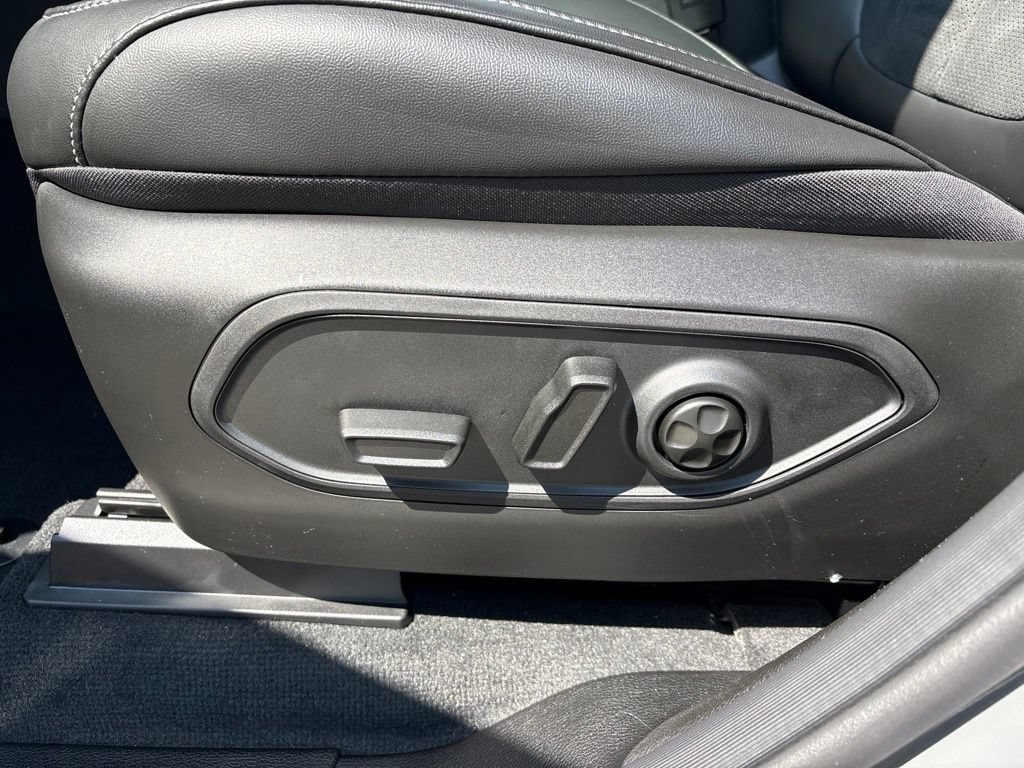 New 2027 Jeep Grand Cherokee L 4WD image 16