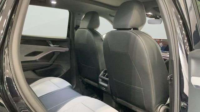 New 2026 Volkswagen Tiguan SE R-Line AWD/4WD image 35