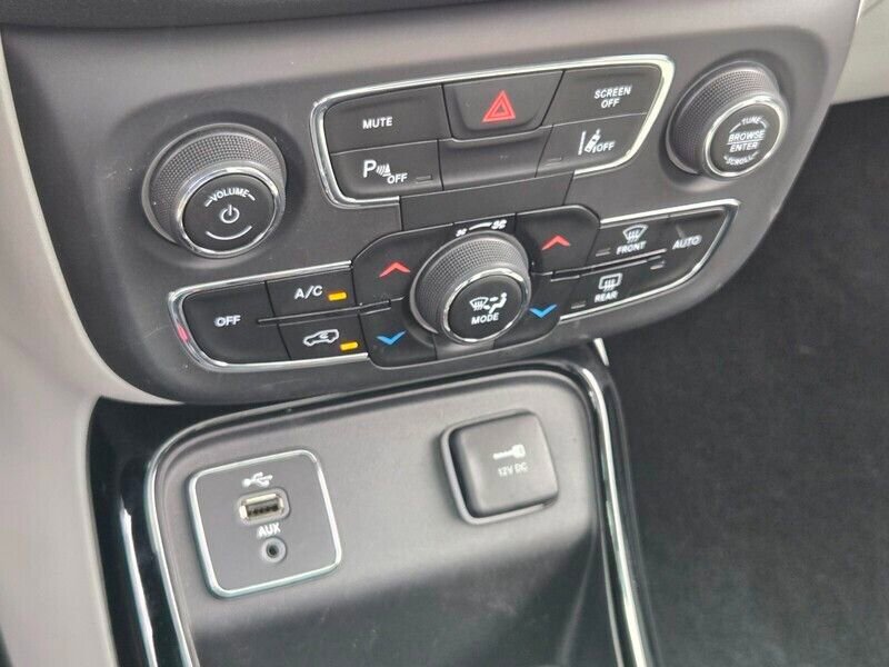 Used 2018 Jeep Compass Limited w/ Navigation Group FWD image 23
