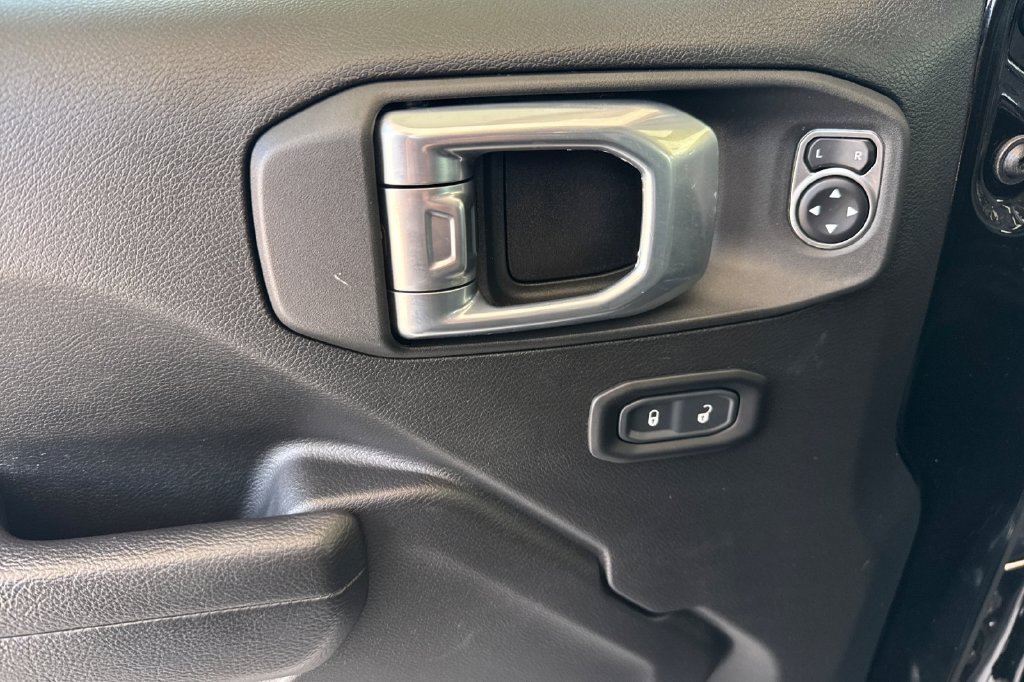 Used 2023 Jeep Wrangler Unlimited Sport AWD/4WD image 14
