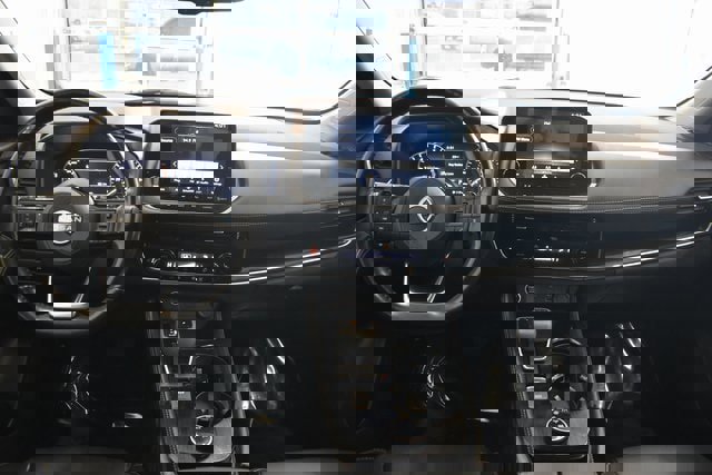 Used 2023 Nissan Rogue SL w/ SL Premium Package image 5