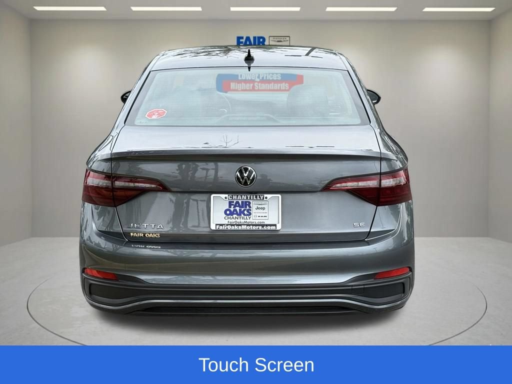 Used 2024 Volkswagen Jetta SE FWD image 7