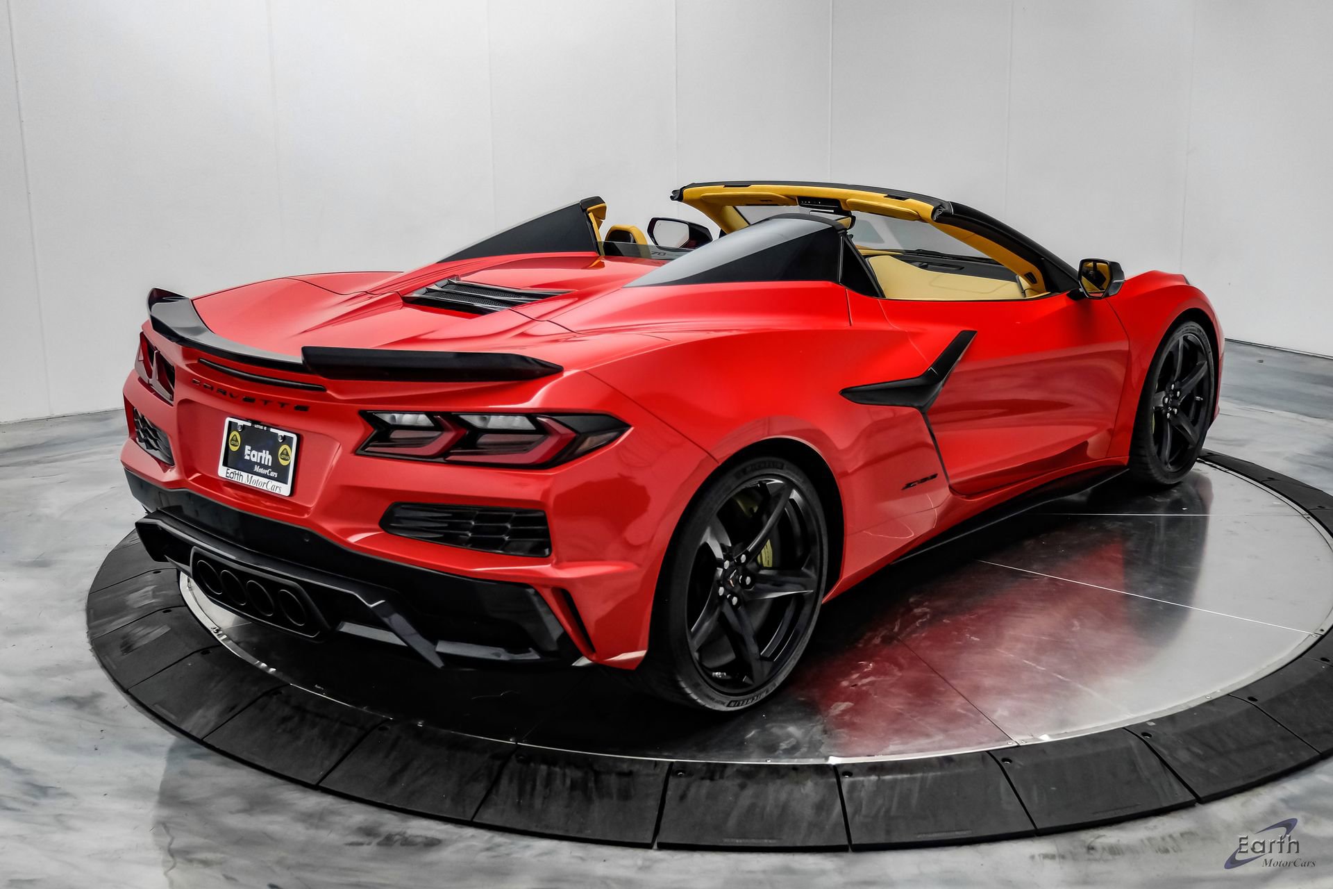 Used 2023 Chevrolet Corvette Z06 w/ Stealth Interior Trim Package image 19