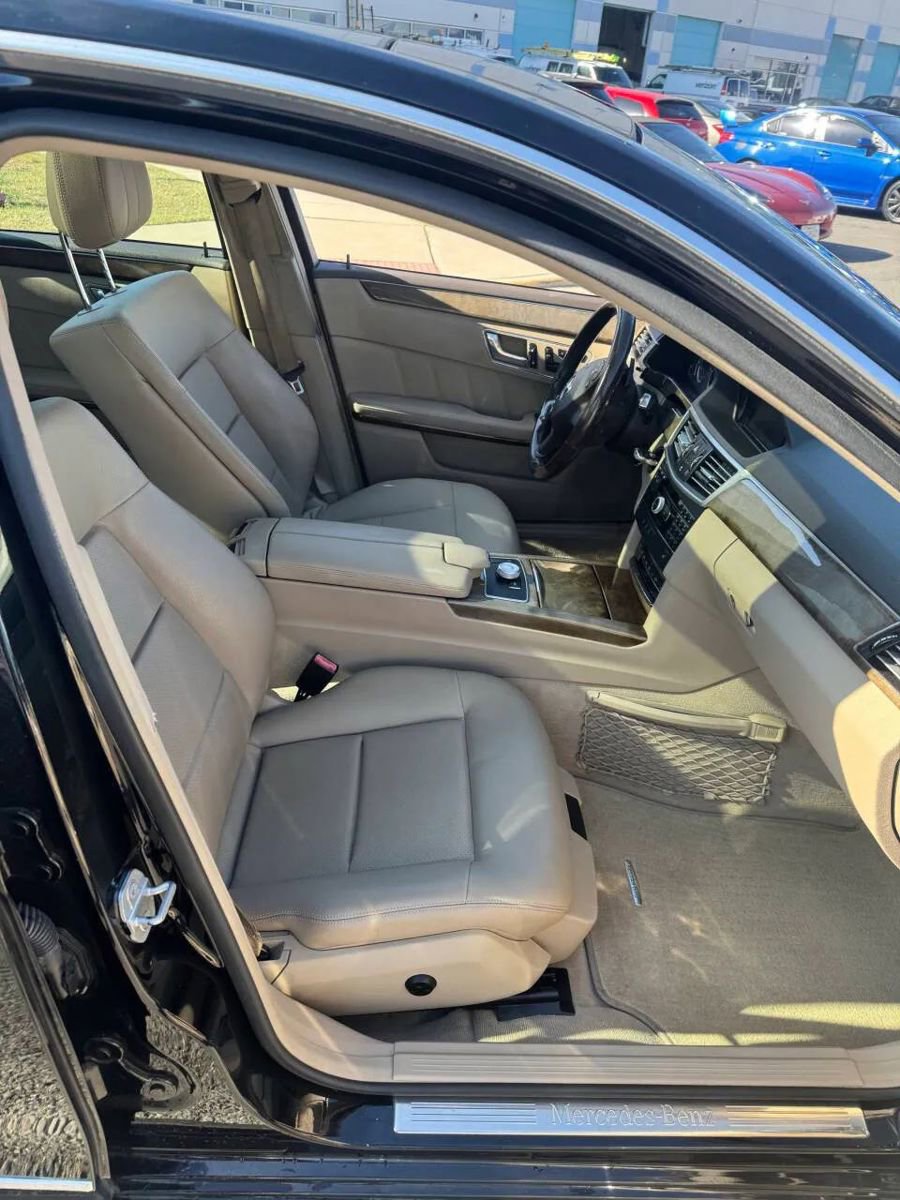 Used 2010 Mercedes-Benz E 350 4MATIC Sedan image 21