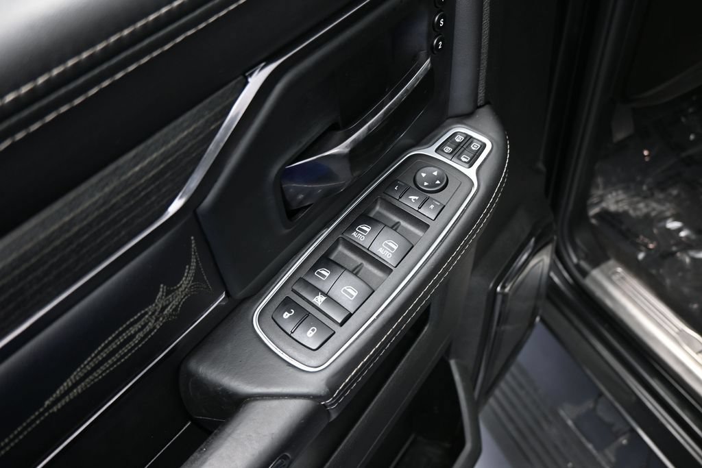 Used 2023 RAM 2500 Limited AWD/4WD image 14