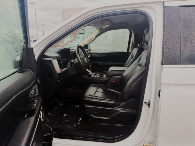Used 2024 Ford Expedition XLT RWD image 14