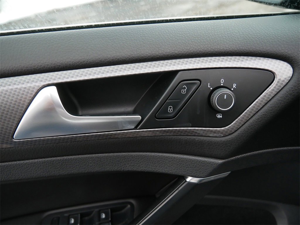 Used 2017 Volkswagen Golf Alltrack SEL image 18