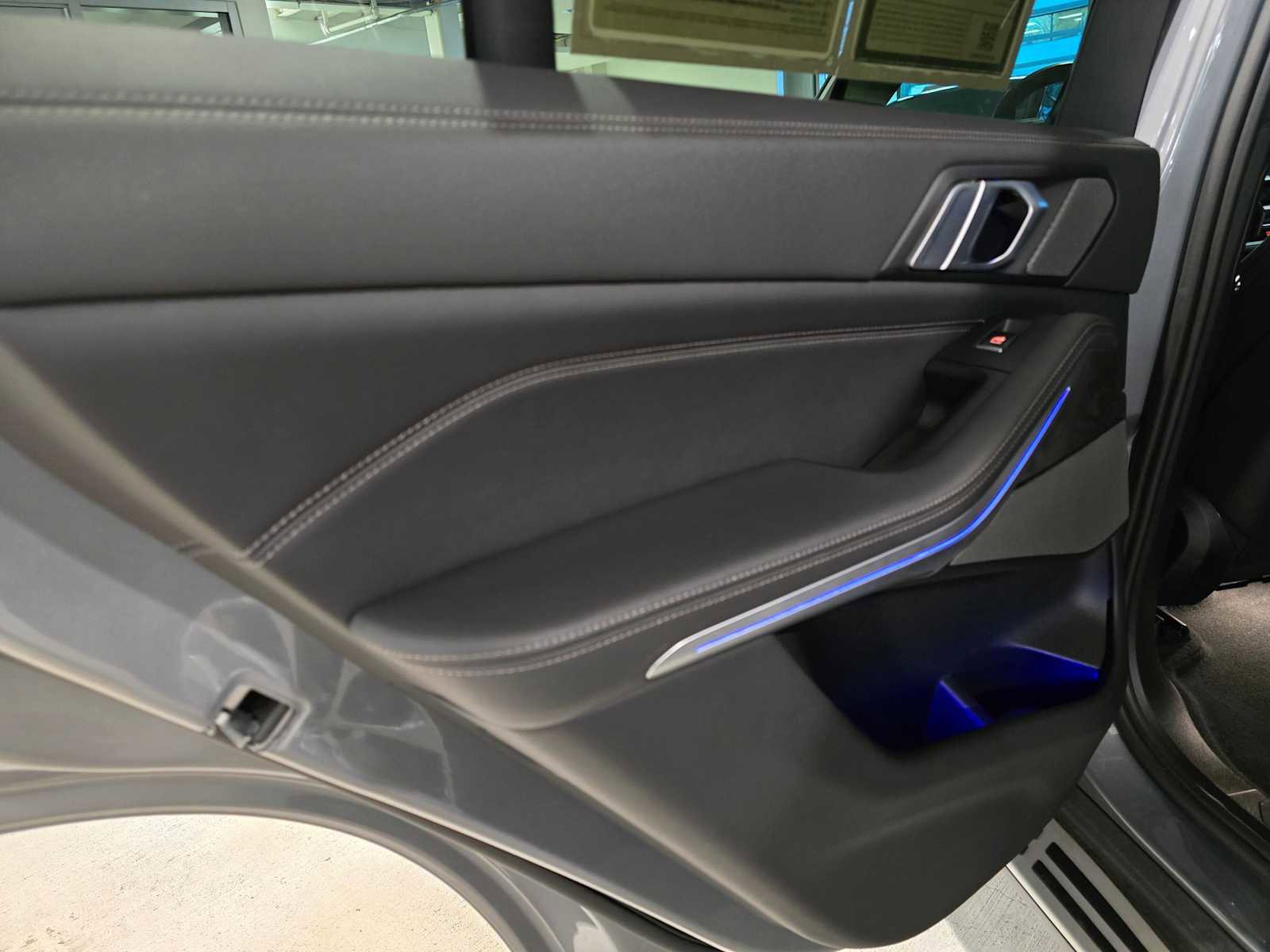 Used 2024 BMW X5 xDrive40i w/ Premium Package image 15