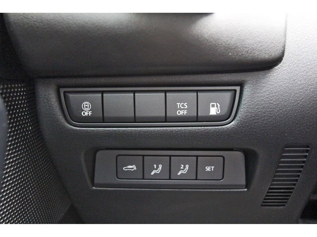 Used 2025 MAZDA CX-50 AWD 2.5 Hybrid w/ Premium Pkg image 20