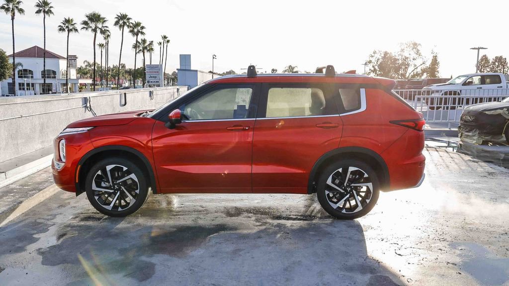 Used 2024 Mitsubishi Outlander SEL FWD image 14