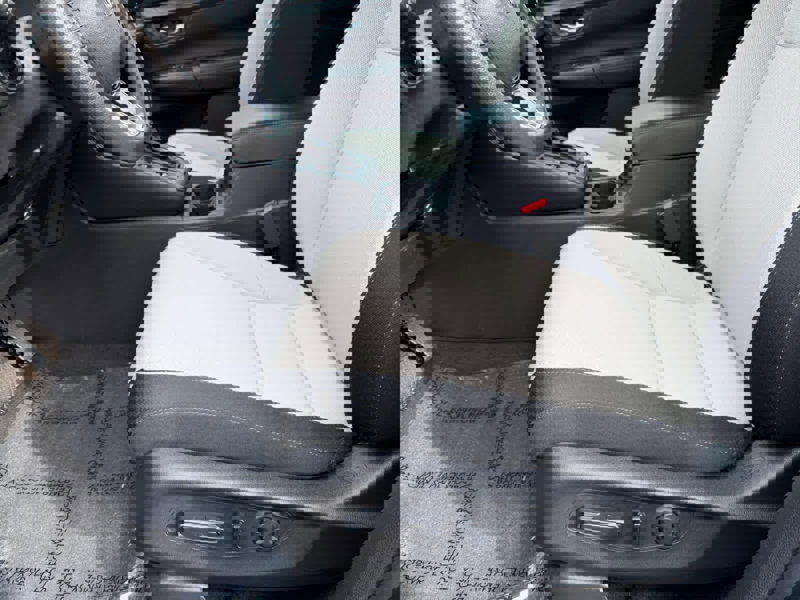 Used 2023 Honda CR-V EX image 7