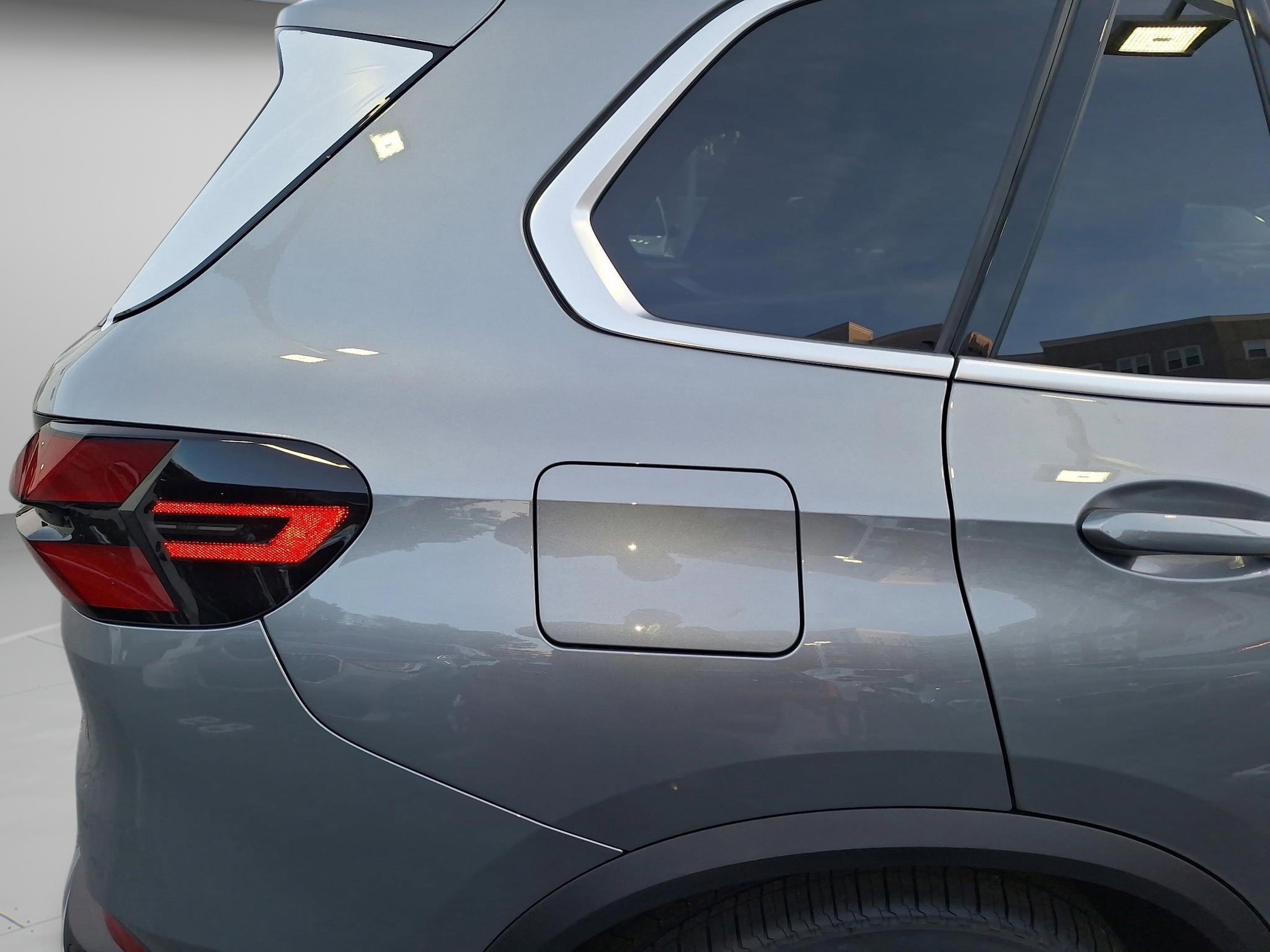 Used 2026 BMW X5 xDrive40i w/ Premium Package AWD/4WD image 26